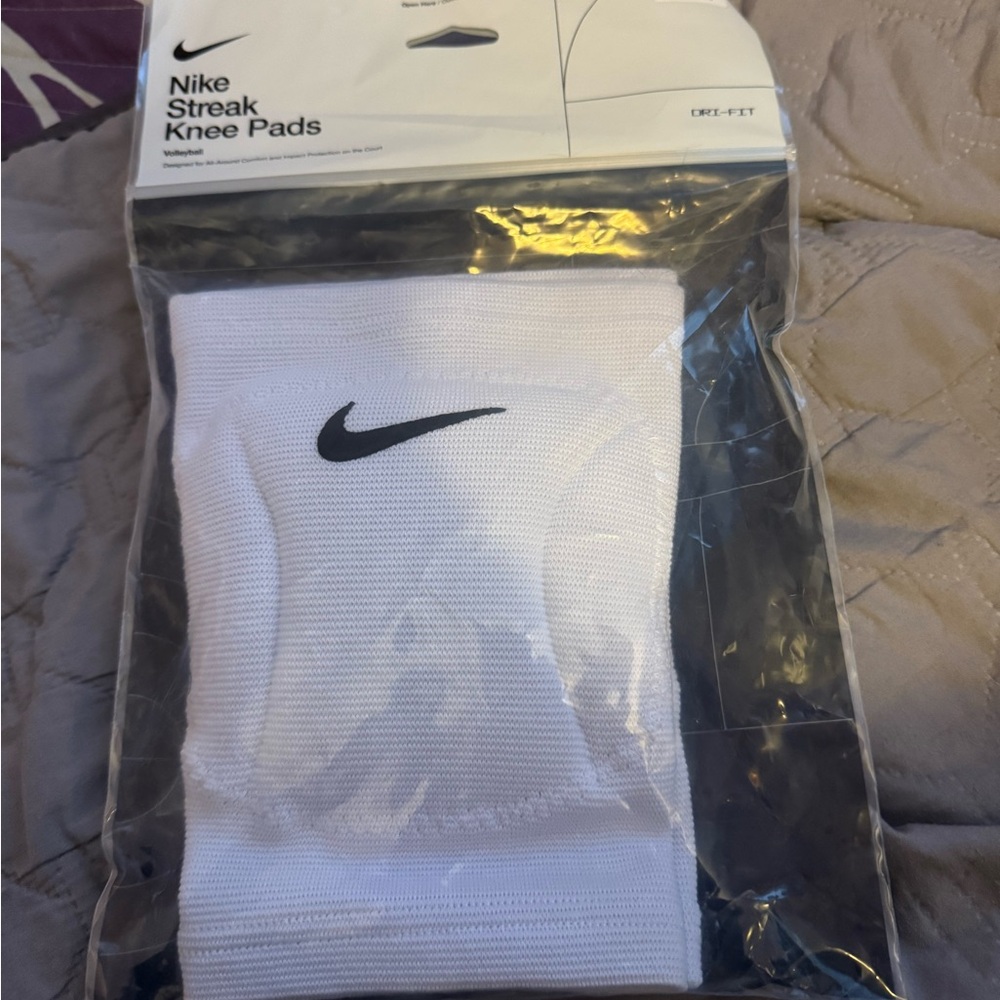 Nike White Volleyball Knee Pads XL